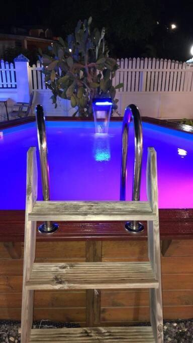 Le Sable Bleu - Evasion Tropicale A Sainte-Anne - Plage 5Min - Piscine - Parking - Logement Climatise - Vue Sur Les Palmiers - Parfait Pour Sejours En Famille Ou Entre Amis Dış mekan fotoğraf