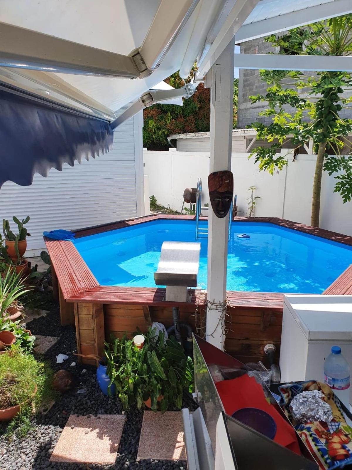 Le Sable Bleu - Evasion Tropicale A Sainte-Anne - Plage 5Min - Piscine - Parking - Logement Climatise - Vue Sur Les Palmiers - Parfait Pour Sejours En Famille Ou Entre Amis Dış mekan fotoğraf