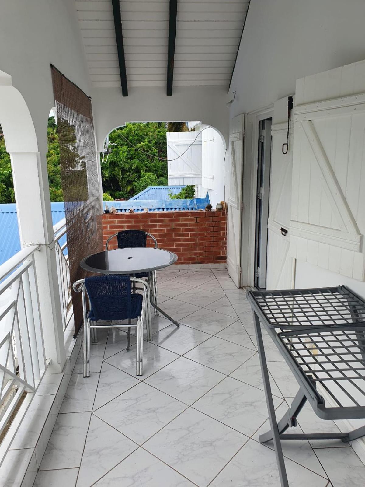 Le Sable Bleu - Evasion Tropicale A Sainte-Anne - Plage 5Min - Piscine - Parking - Logement Climatise - Vue Sur Les Palmiers - Parfait Pour Sejours En Famille Ou Entre Amis Dış mekan fotoğraf