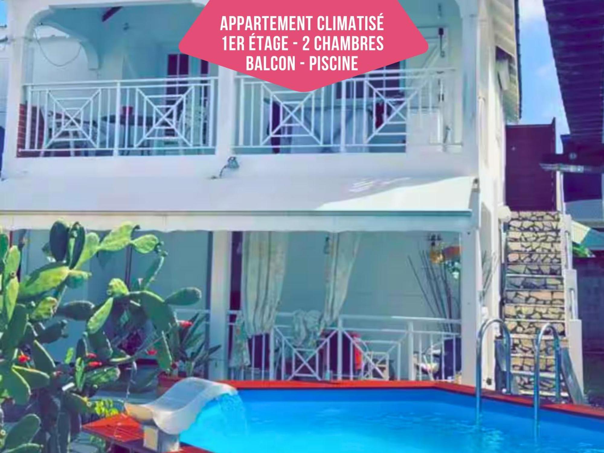 Le Sable Bleu - Evasion Tropicale A Sainte-Anne - Plage 5Min - Piscine - Parking - Logement Climatise - Vue Sur Les Palmiers - Parfait Pour Sejours En Famille Ou Entre Amis Dış mekan fotoğraf